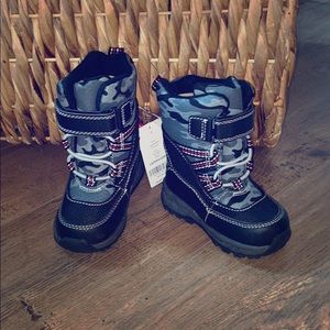 Toddlers rain/snow boots